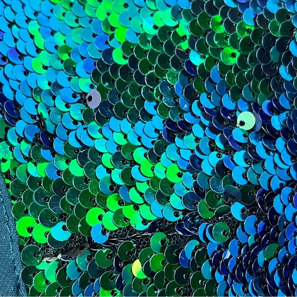 Pretty Little Thing Green Mermaid Halter Crop Top Party Club Beach Boho 4 Shine - Picture 9 of 9